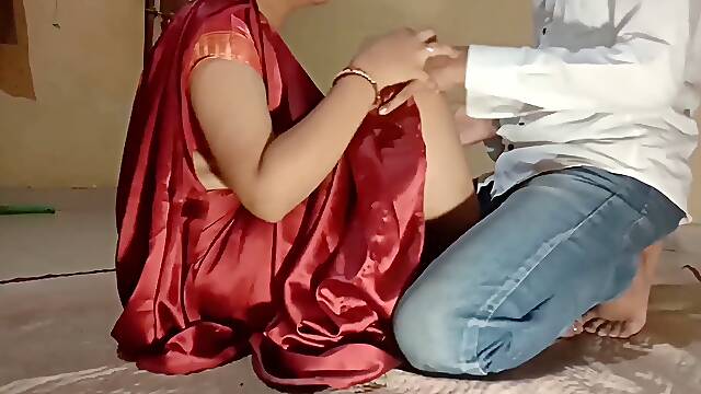 Indian bhabhi get nailed by devar with Clear Hindi audio
