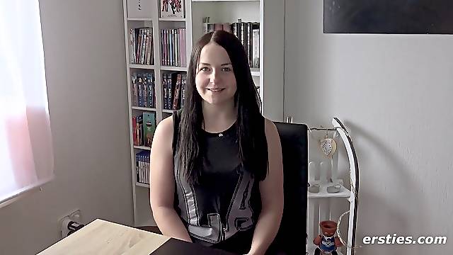 Intimate Moments mit Emma E