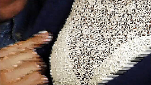 Oma bekommt den riesen DIldo in die Fotze