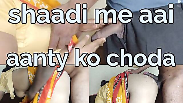 Shaddi me aai Aanty ko ghodi bana kar choda hindi language me bhabhi ko pichhe se doggy position me choda hindi audio mo