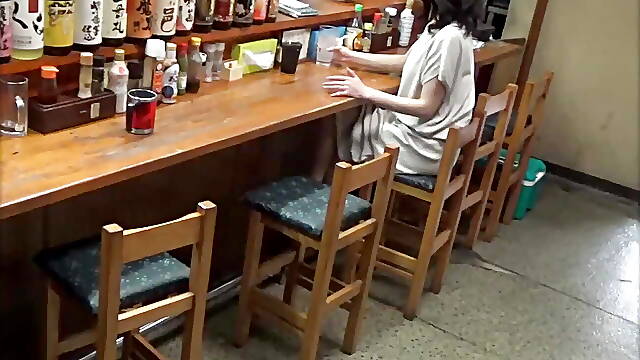 The lady had a greedy look on her face, so I made a pass at her and she immediately said yes and let me have sex with her raw! 2