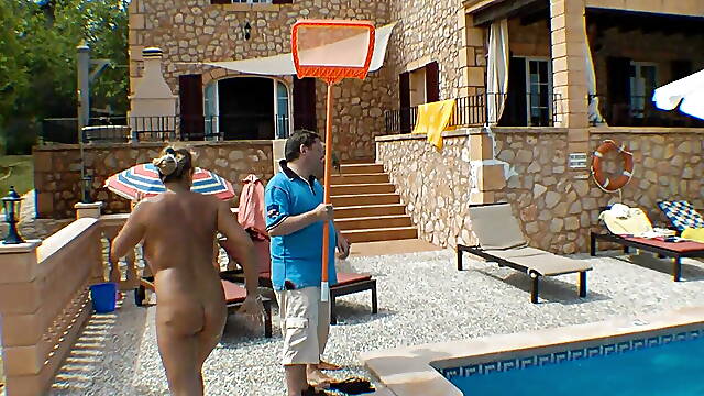 Of 4 with lifeguards and hotel guest