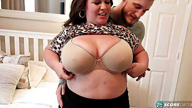 Leona Loba: XLwoman Craves The Cream of the Cock