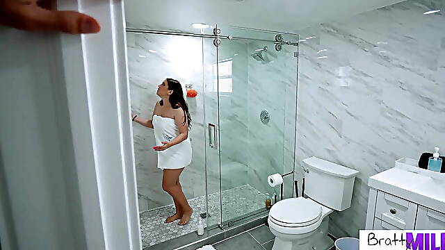  MILF Valentina Bellucci asks Stepson, "Why don't you help wash my Titties?" -S8:E8 