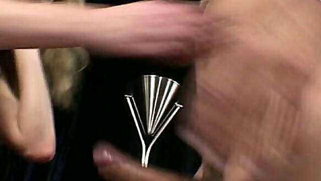 Latina 20, sie fickt wie eine Goettin - musst du sehen