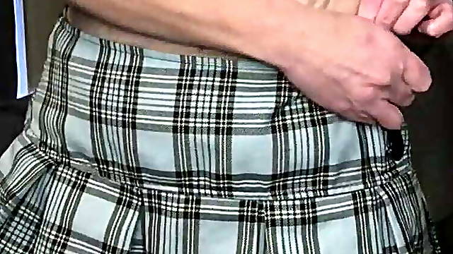 LilGiantess Plays and Squirts in Pantyhose