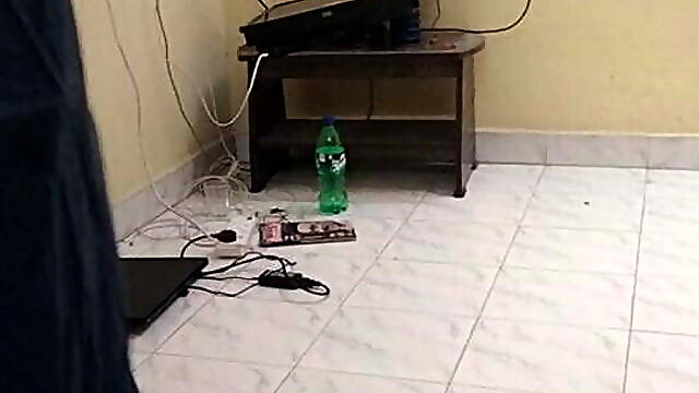 Coimbatore akka showing and rotating body on bed with sexy talk