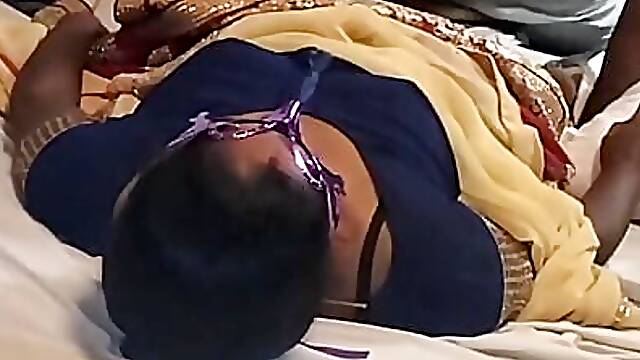 Indian Girl Hot Sex with Customer at Lodge