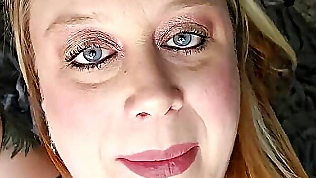 Sexy milf with plug