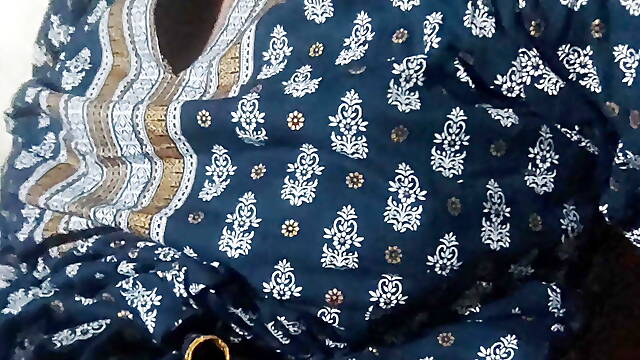 Pakistani hot desi wite