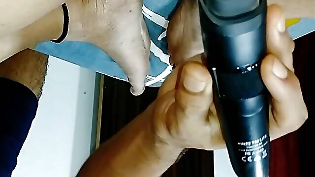 Devar triming bhabhi pussy hair part2