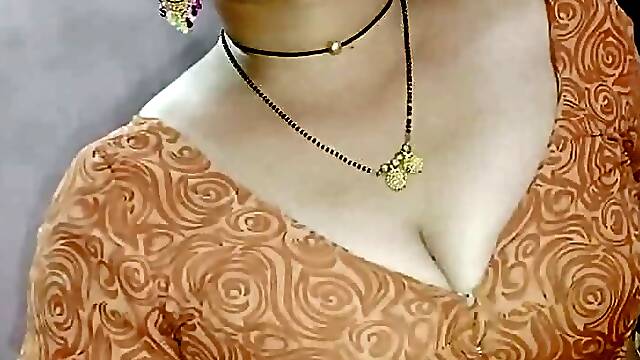 Mangala Vahini Marathi Bhabhi Fucking and Sucking With Her Husband