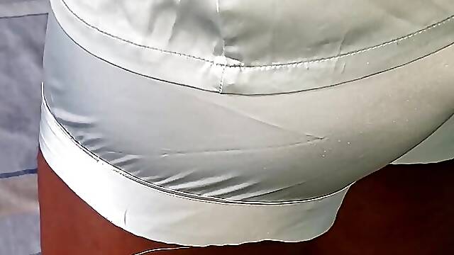 This is how I Mastrubate my pussy on morning