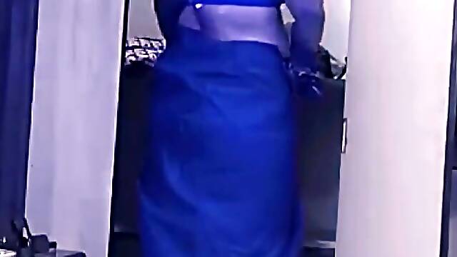 Big ass beautiful saree bhabi first time fuck honeymoon with her hasband in hotel