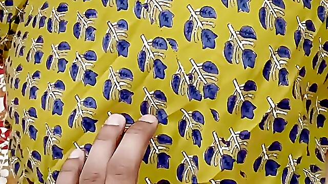 Desi indian bhabhi allow me for intimate also I fucking indian bhabhi