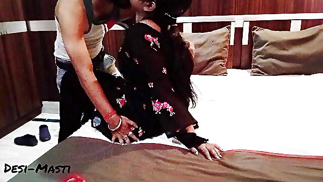 Hot teen Indian college girl mms viral when fucking by her boyfriend romantic sex with audio