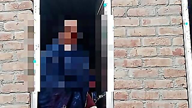 Village lover morning sex girlfriend ko suba suba bathroom me lund ka chuppa lagvaya