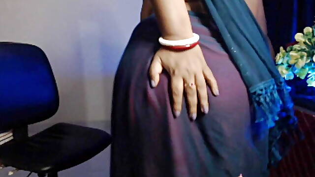 Solo Sexy Hot Girl Big Boobs Press and Pussy Fingering