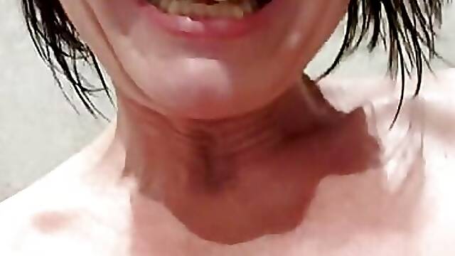 Squirt ekstase in Camping Dusche