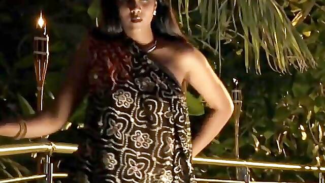 Beauty And Sensuality On Display In India