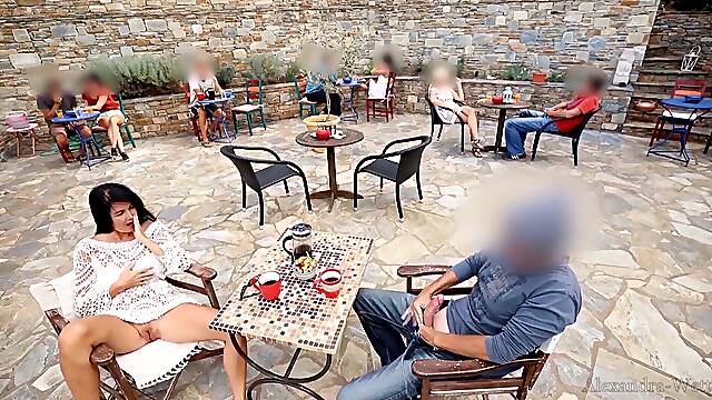 BET THAT ILL FUCK YOU IN THE RESTAURANT??