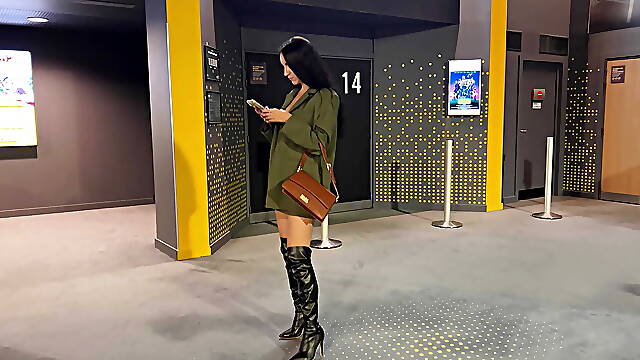 Sexy brunette sucks dick and fucks on first date at the cinema
