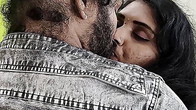 Vaishnavy Saree removal and bra show with boobs kiss and press by Sharun Raj, Mallu hot couple saree removal and boobs kiss,