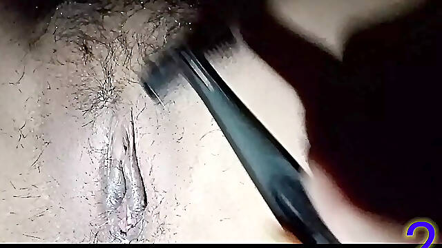 Bhabhi Ki Boor Ki Safaye Rezor How to do it with Astura