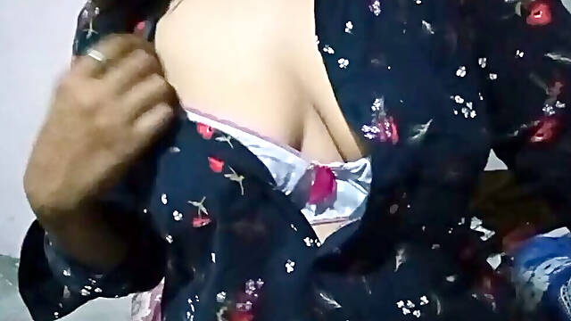 Desi Indian big boobs bhabi fucking hot