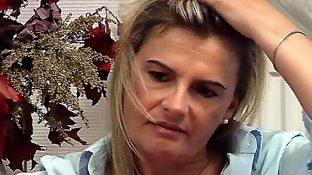 Slutty French MILF gets DP before huge facials