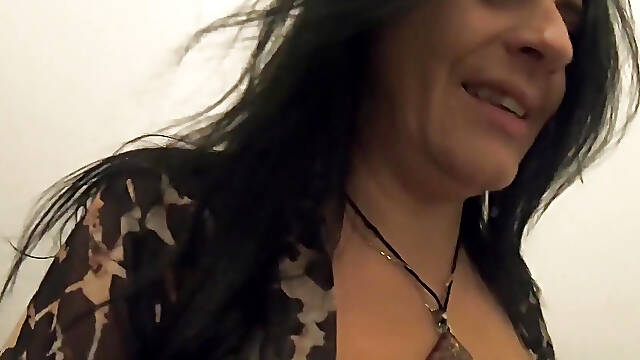 Milfycalla- Masturbating and Dirty Talking