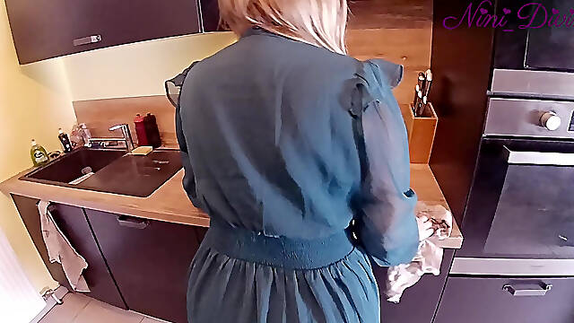 Generous Girl Pulled Aside Her Big Panties to Get Fucked in the Kitchen!