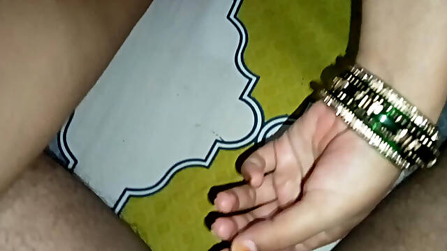 Desi muslim bhabhi home alone fucked by dewar