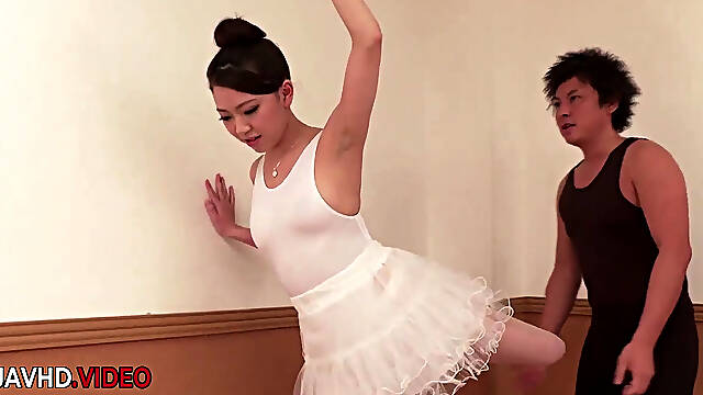 Intense Asian Ballerina Ends Hot Porn Show With Explosive Creampie Finish