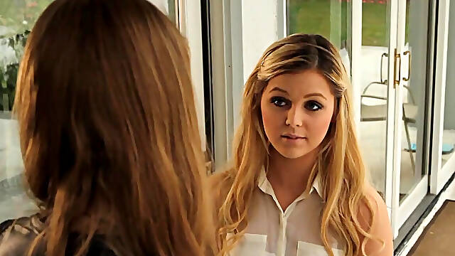 Lesbian pussy licking in position 69