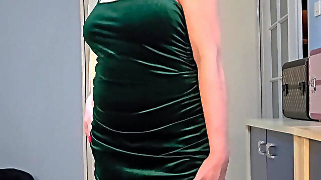 Striptease &amp; Pants Pissing
