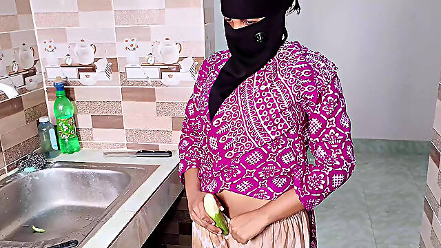 Big Cucumber in tight pussy Desi bhabi bed room secret