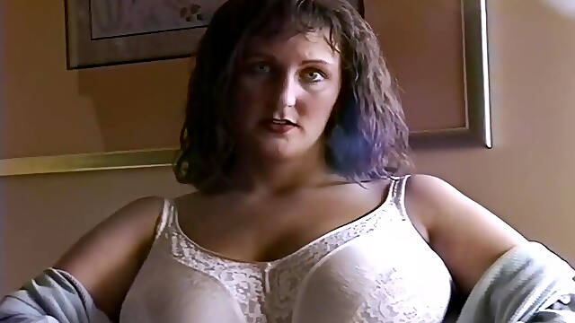 90s Shy Girl Turns Nasty Chunky Amature