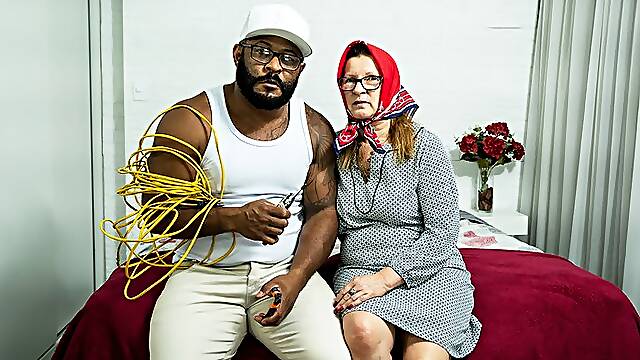 Headscarf mature rough ass fucked by an electrician