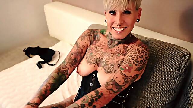 German cougar Lady Kinky Cat loves big cock