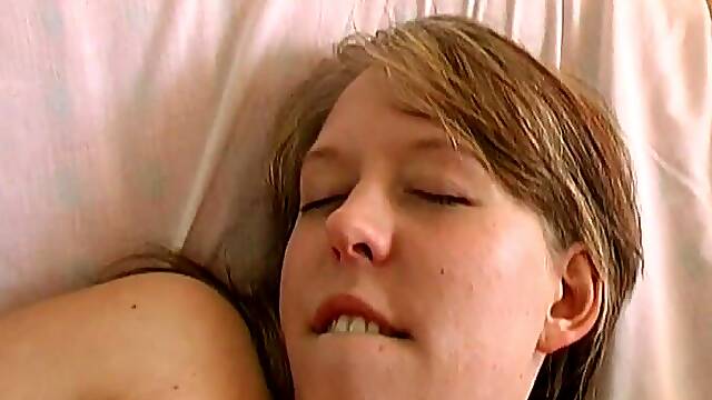 Favorite sex toy makes this blonde MILF happy as she doesn't wait for her partner to arrive