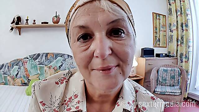 Horny granny at the solo fucking