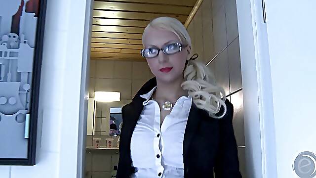 Miss Hunter please for dictation