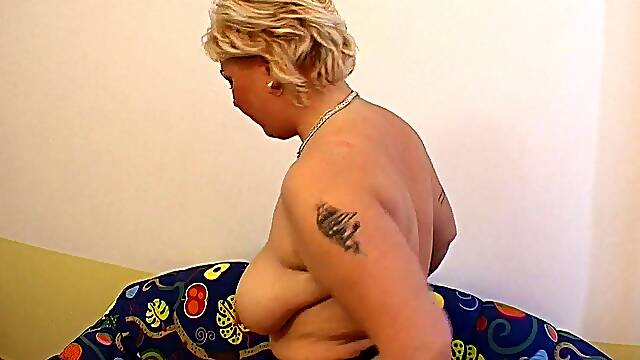 Annabelle, My Fat Little Squirt Pig, 80s Retro