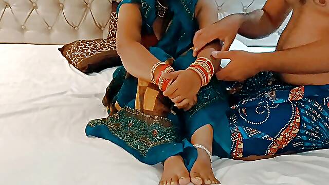 Desi Suhagrat chudai by honeymoon Hotty jiya Sharma second bf with dirty talk
