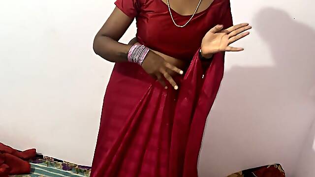 My Friend's Mom Dancing with Me and We Both Are Fucking After the Naked Dance, When My Friend Is Not at Home..