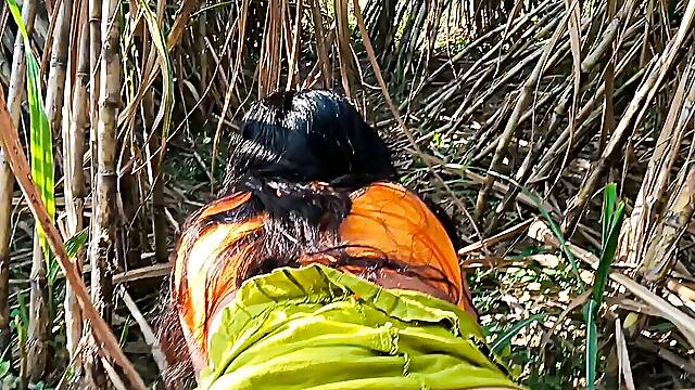 Sexy Mommy Ki Chudai Sugarcane Field Indian Sex Video