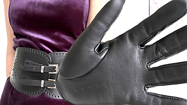 Wide, Tight Belts Part 81 - Lady Victoria Valente