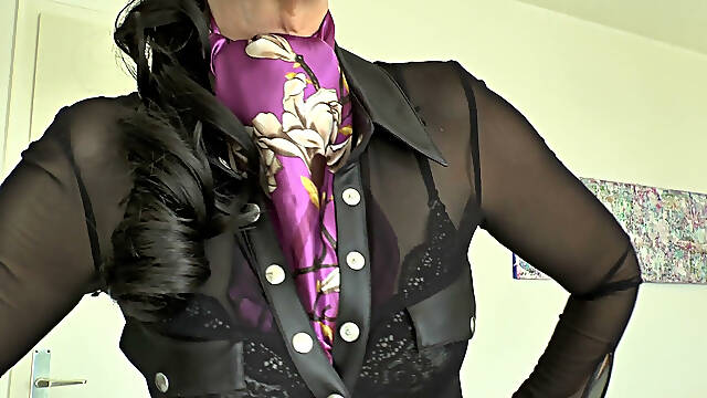 Styling an Ascot-style Satin Scarf - Part 1